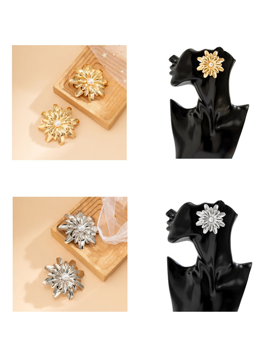 Personalized trendy chrysanthemum petal design exaggerated earrings niche retro pearl earrings
