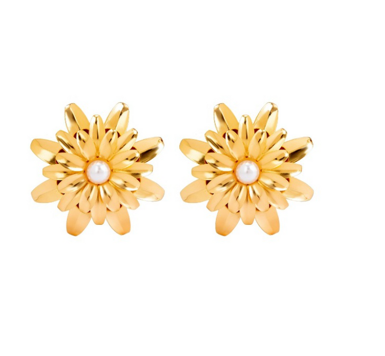 Personalized trendy chrysanthemum petal design exaggerated earrings niche retro pearl earrings